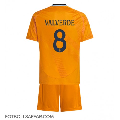 Real Madrid Federico Valverde #8 Bortadräkt Barn 2024-25 Kortärmad (+ Korta byxor)